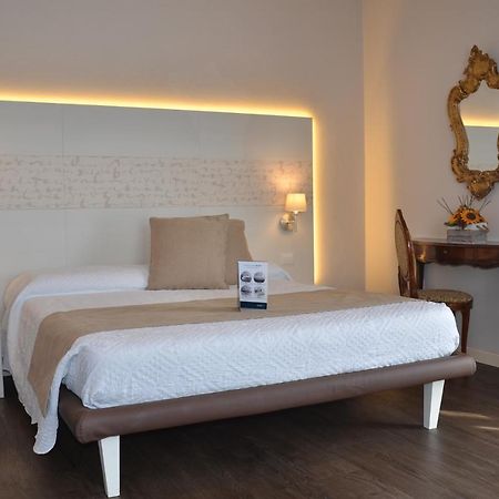 Bed and Breakfast H2O Sirmione Exteriér fotografie